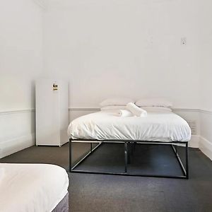 Standard Familien-Zimmer mit Kingsize-Bett